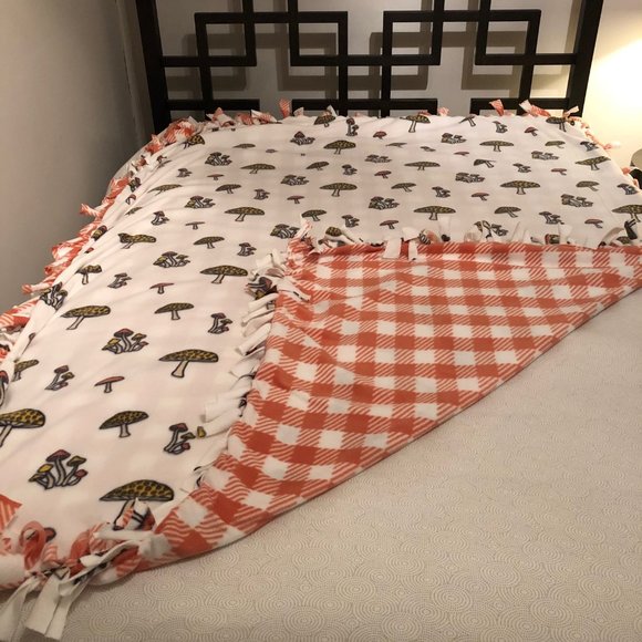 Homemade Mushroom Lightweight Fleece Blanket - Picture 3 of 7